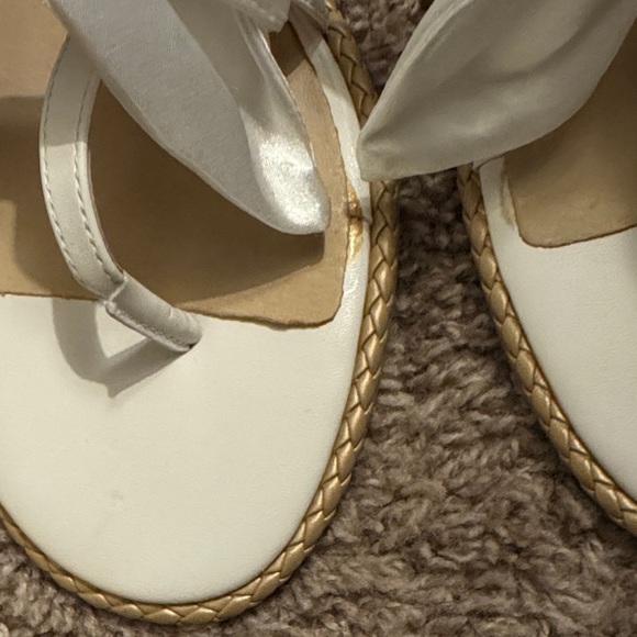 Jack Rogers White Sandals with Bow Accent - Picture 8 of 11